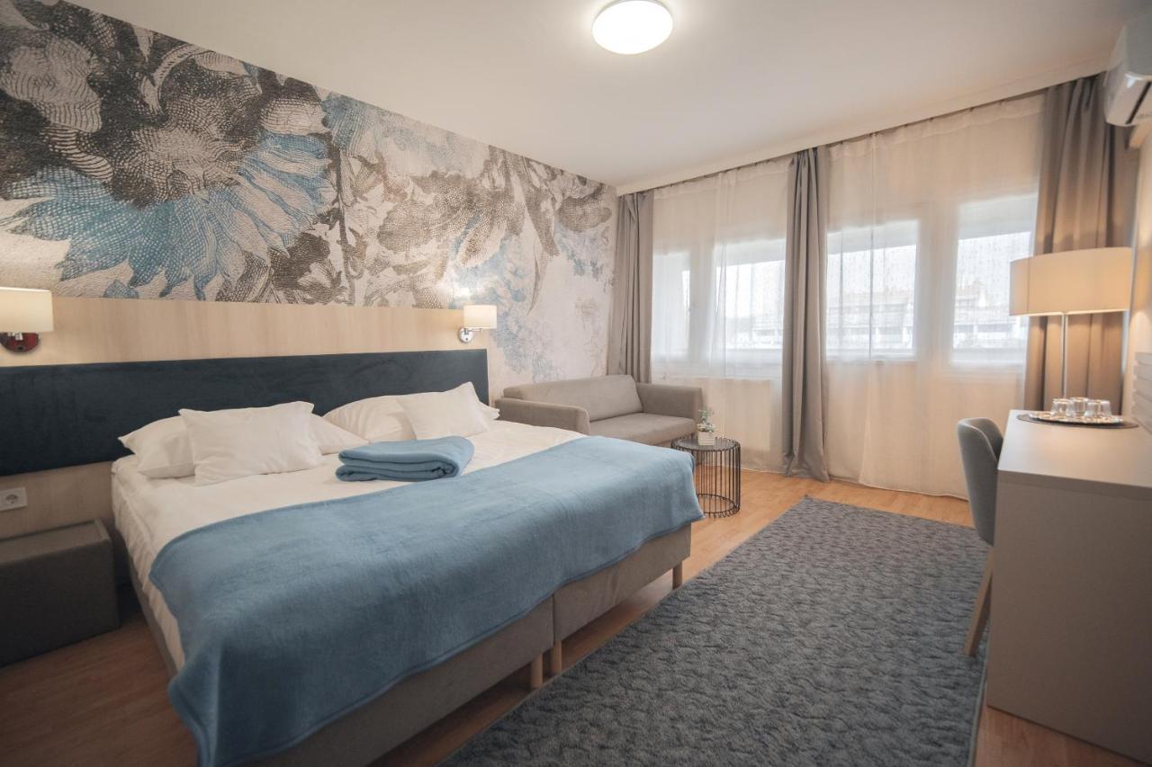 Hoforras Hotel ギュラ エクステリア 写真